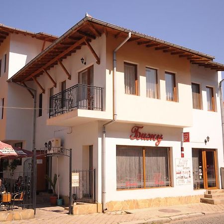 Guest Rooms Biju Trjavna Kültér fotó