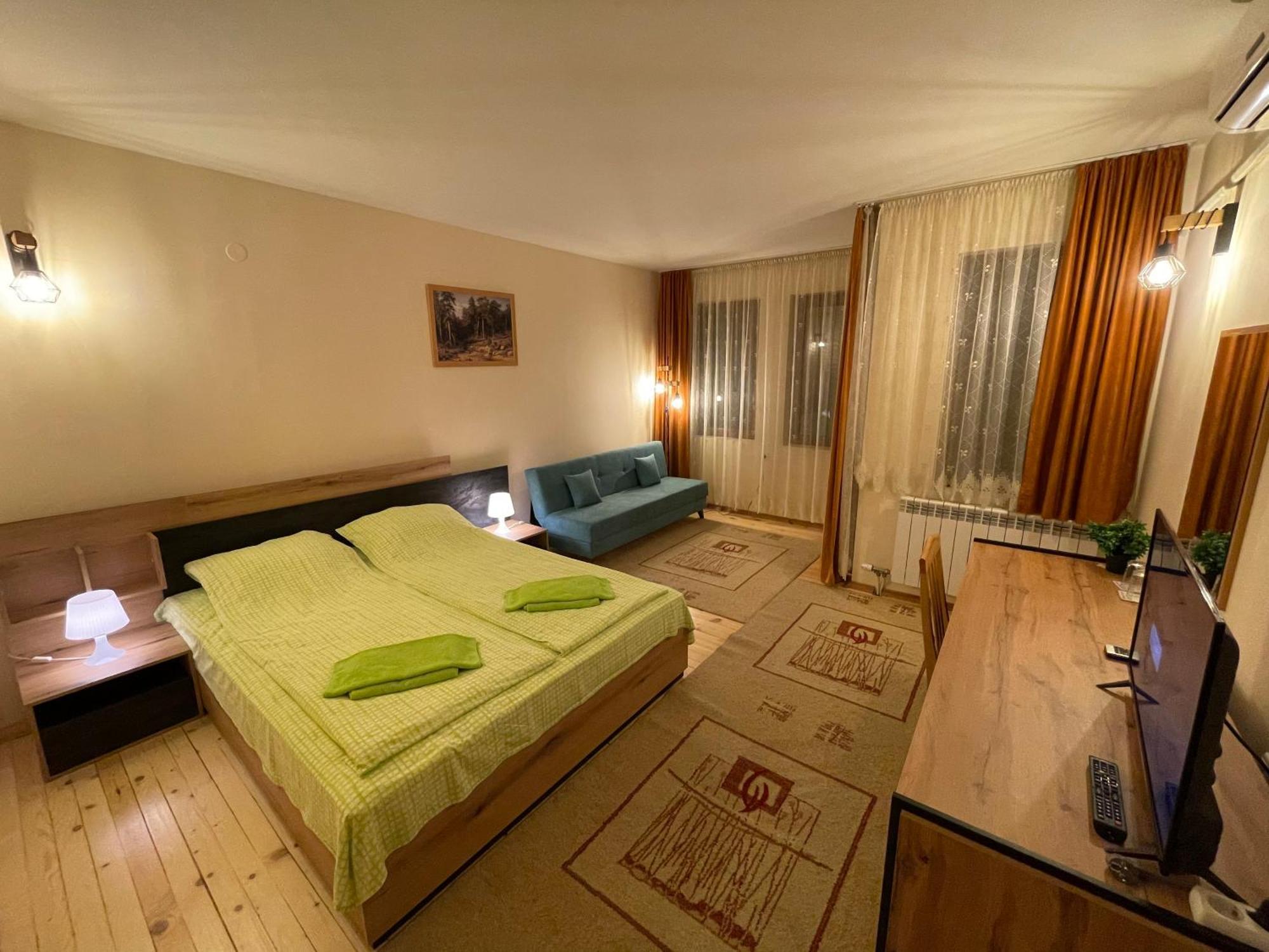 Guest Rooms Biju Trjavna Kültér fotó